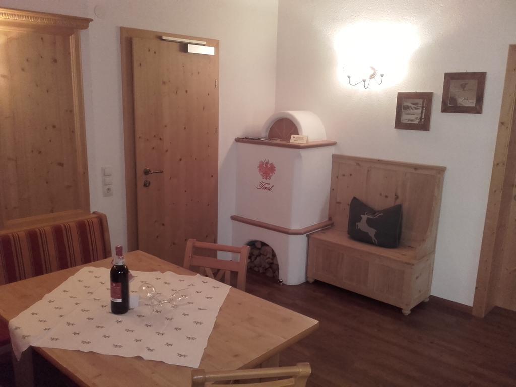 Tirol Appartement Haus Zillertal زيل أم زيلر الغرفة الصورة